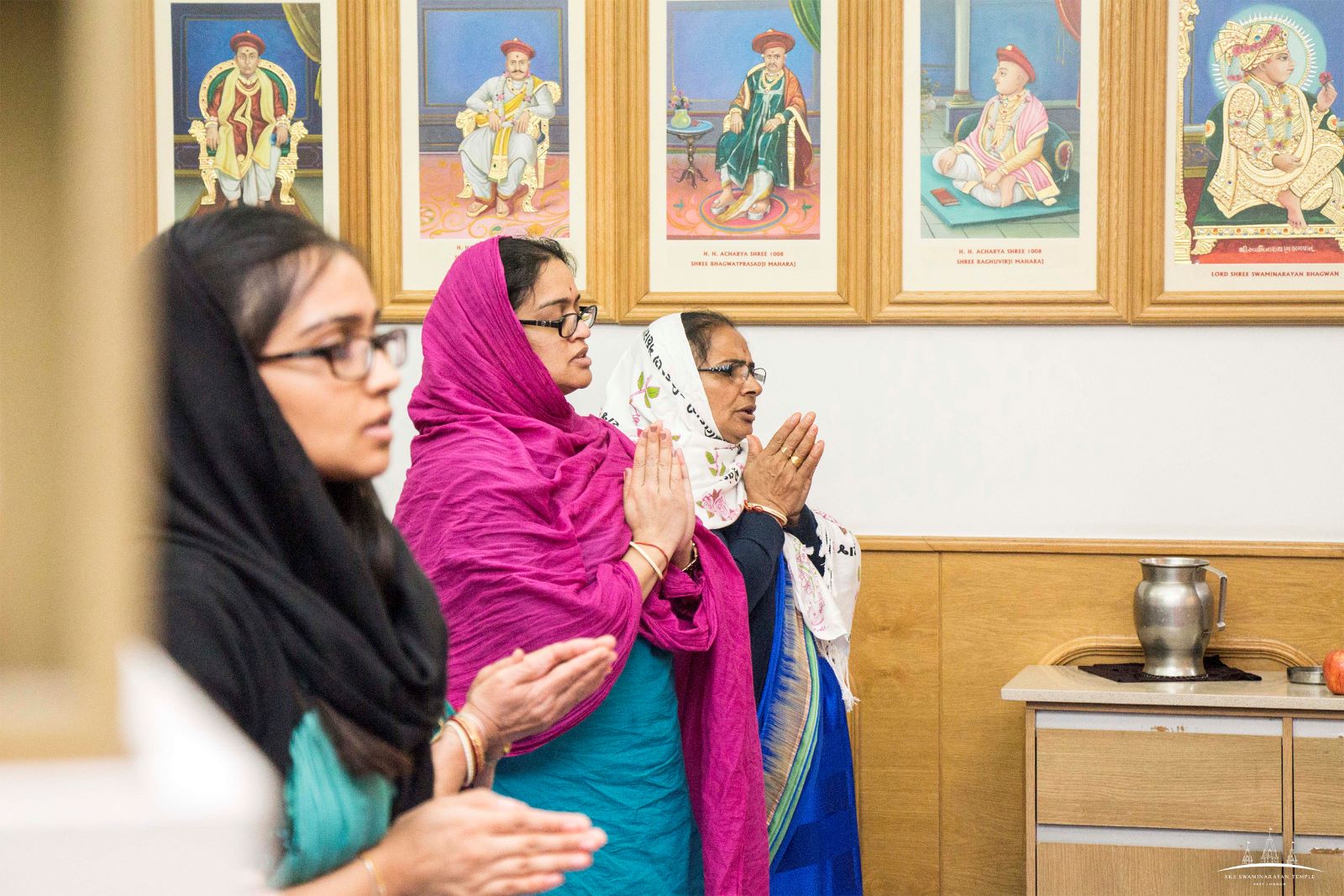 ©1987-2017 SKS Swaminarayan Temple East London